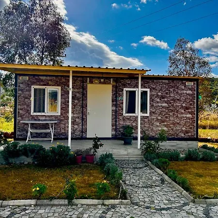 別荘 Ridvan Apart Evleri *